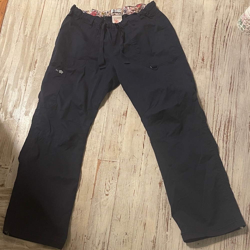 Koi cargo scrubs Medium Regular